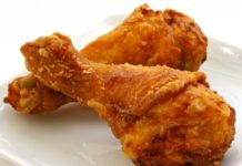 A KFC sült csirke titkos extra ropogós panírja!