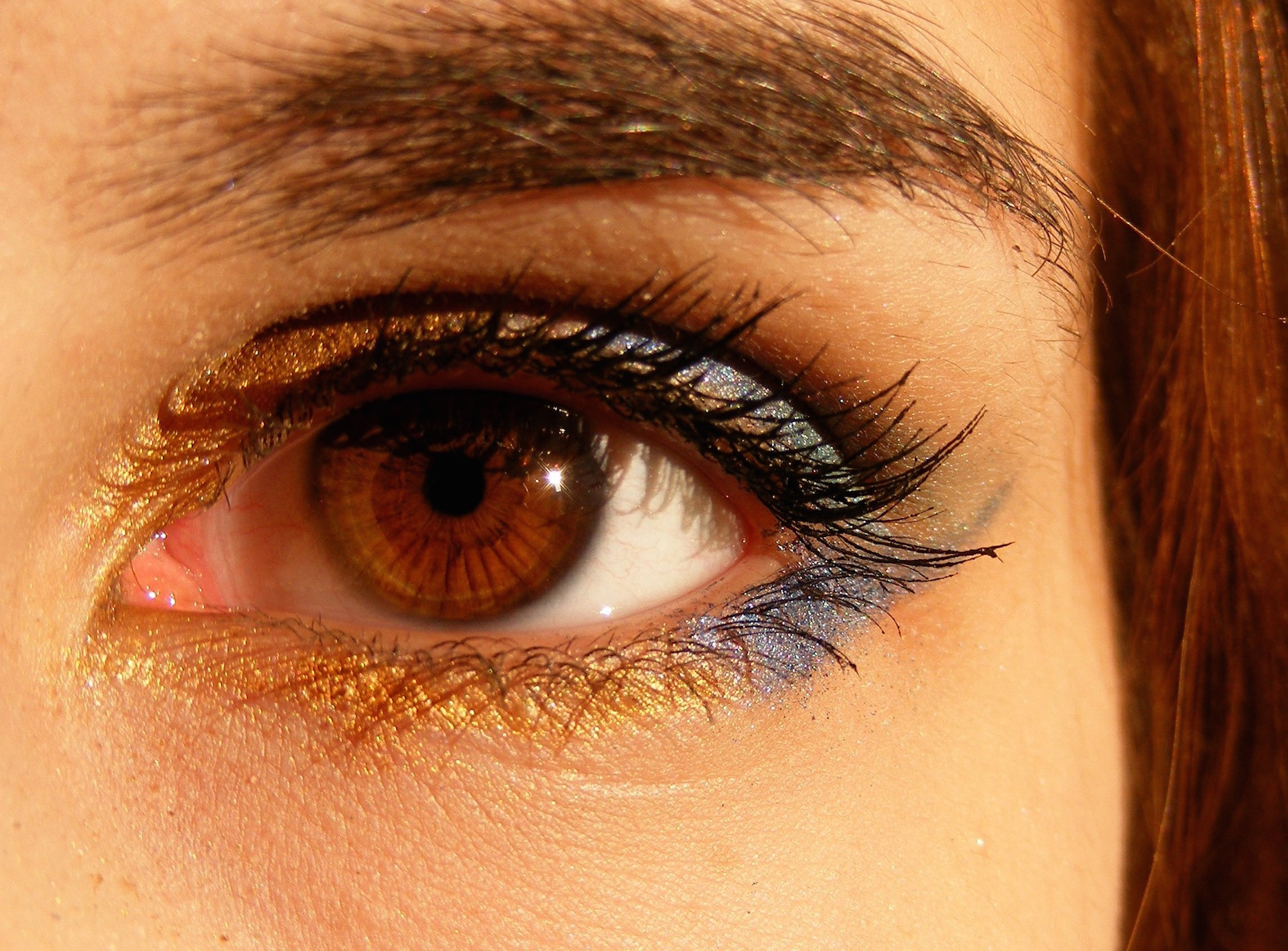 barna szemű nő normális látású apával a myopia és a hyperopia közötti különbség